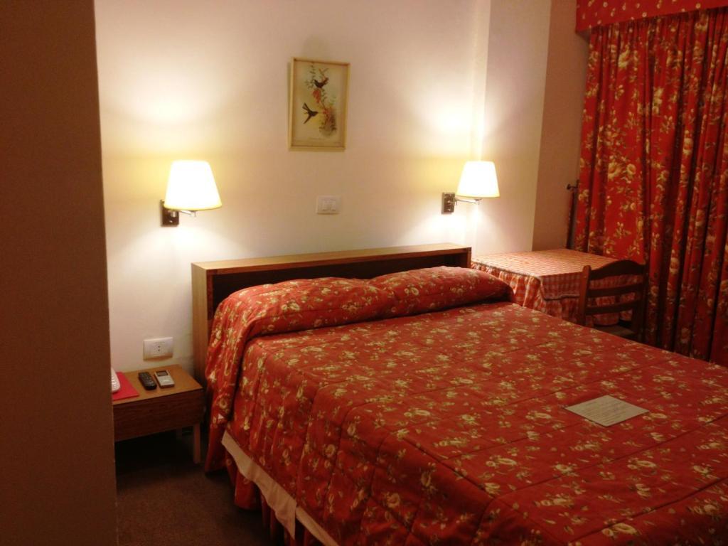Embassy Hotel Beirut Room photo