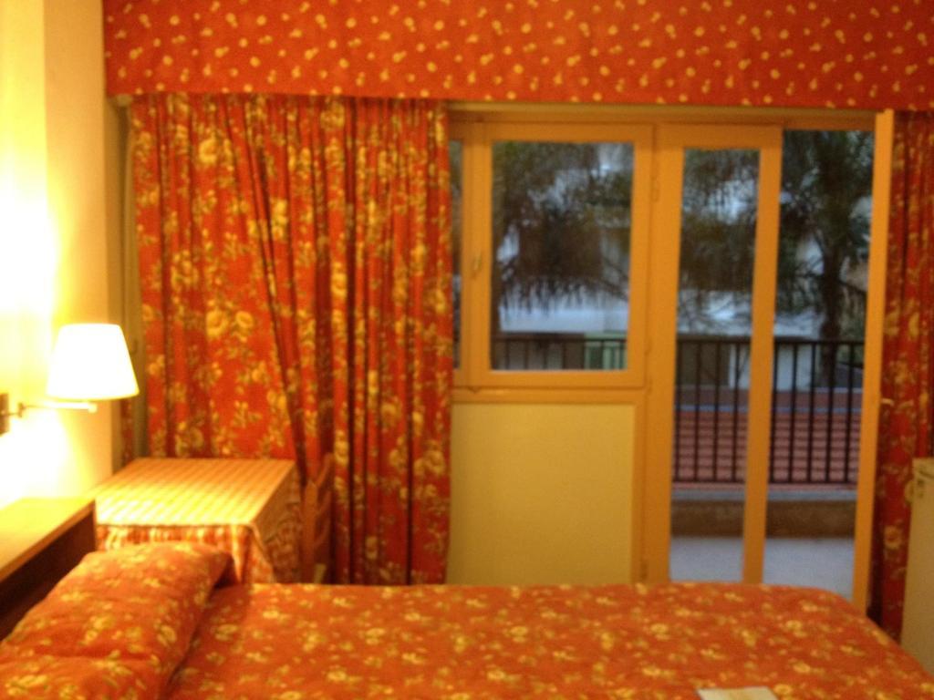Embassy Hotel Beirut Room photo